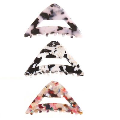 China Modern Wholesale Hair Claw Clips Korean Acetate Triangle Hair Claw Clips For Women Hair Accessories for sale