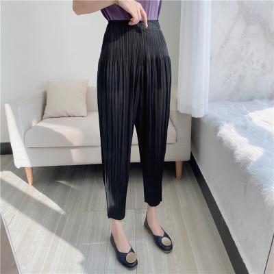 China Tianbao breathable warm pungent casual vertical stripe pleated casual pants wholesale casual wide legs pants for sale