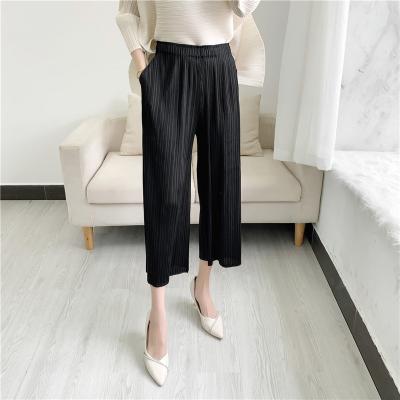 China Tianbao Miyake Vertical Stripe Breathable Warm Casual Pleated Skirt Seven Points Wide Leg Casual Pants for sale