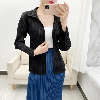 China Tianbao QUICK DRY autumn high quality comfortable young women pleated loungewear shirt cardigan wholesale stain for sale