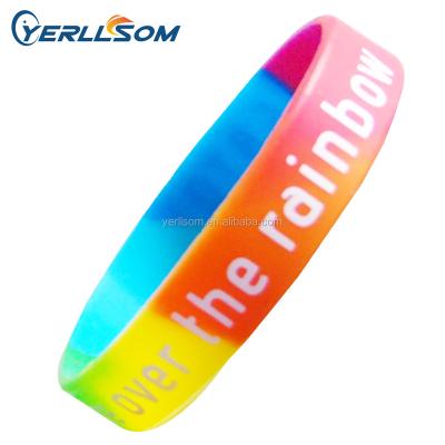 China 2018 Romatic Color Changing Silicone Wristbands Cheap Personalized Rubber Wristband Y17092429 for sale