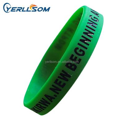 China Stylish High Quality Customized Personal Logo And Text Engrave And Ink Filled Silicone Wristbands For Christmas Promotion Gifts Y045 for sale