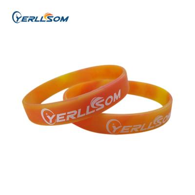 China 2018 1/2 Inch Customized Personal Message Bracelets Rubber Silicone High Quality Fashionable For christmasY051408 for sale