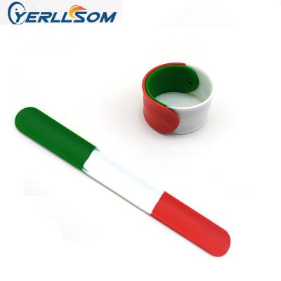 China YERLLSOM Artificial Customized Personalized Screen Printing Silicone Slap Wristbands For Promotional Gifts Y21032802 for sale