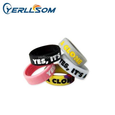 China Fashionable Hot Sale Customized Personal Engrave Logo Silicone Ring YR18062001 for sale