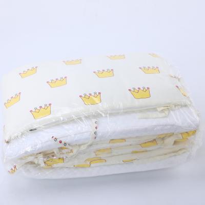 China Modern and Simple Crib Protector Infant Crib Bedding Set Include Cotton Crib Bumper Sheets for sale