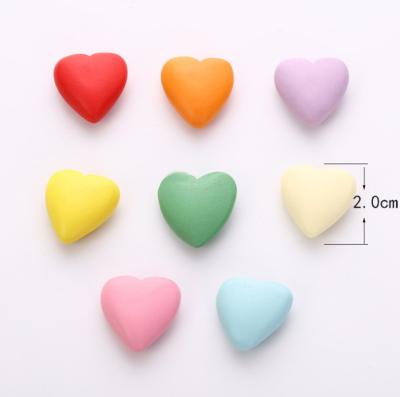 China Wholesale Promotional Custom Heart Of Europe Factory Pine Wood Craft Wooden Heart Slices Wooden With Hole for sale