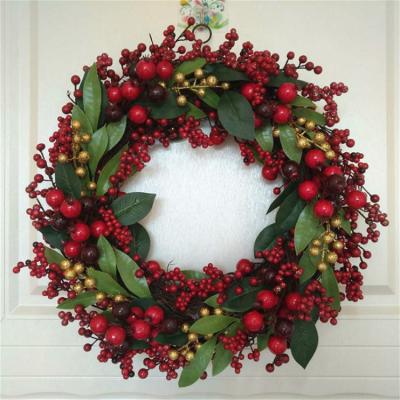 China Artificial Red Wreath Berry Christmas Wreath For Door Decoration Hanging Wall Ornament for sale