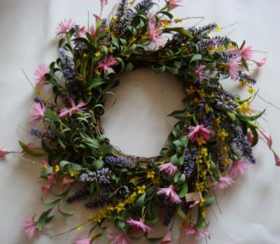 China Indoor 45cm Spring Wreath W/Twig Base for sale