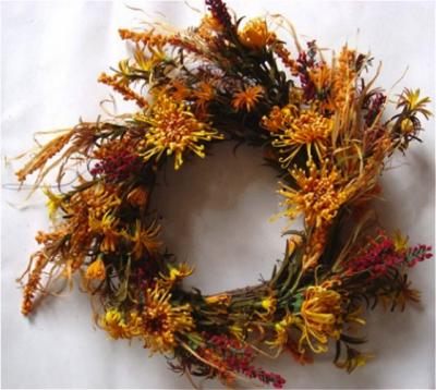 China door decoration door wreath autumn chrysanthemum artificial field grass dry flower wreath for sale