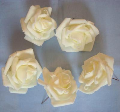 China Artificial Floral Flower 7cm Foam Rose With Short Green Stem Cake Decoration for sale