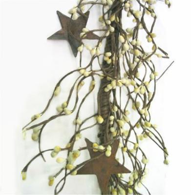 China Flower 40 in. long Rusty Tin Stars in Ivory Pip Berry Christmas Decorative Garland for sale