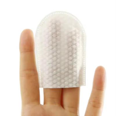 China Home Factory Direct Peeling Pad Cleansing Non Woven Finger Cot U Shaped Cotton Pads U shape pocket fingers pads for makeup removing for sale