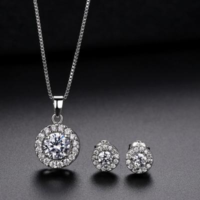 China Fashion Elegant Women Romantic Silver ColorChristmas Gift Noble Shining Crystal Necklace Earring Jewelry Set for sale