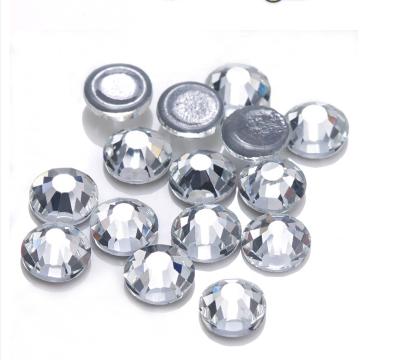 China Low price glossy popular products colors shiny mixed round bulk flat bottom glass rhinestone hot fix rhinestones AUS hot fix rhinestone for sale