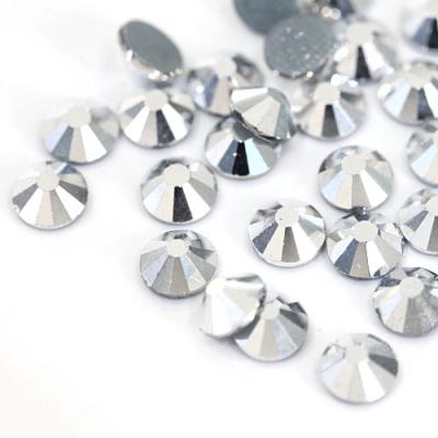 China Wholesale High Quality Christmas Trend Flatback and Low Price Glass Rhinestones Bulk Flat Back Non Hotfix Rhinestones for sale