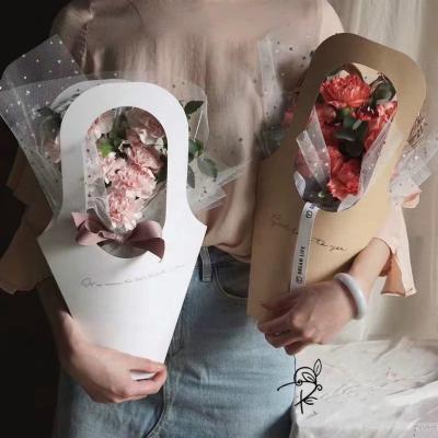 China Recycled Materials Custom Design Cheap Hot Sale Kraft Paper White Paper Flower Carrier Bag With Handle for sale