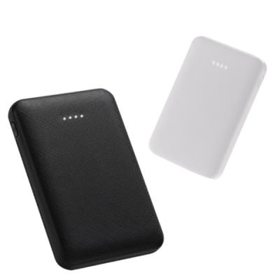 China Fanshion Bestsellers World Power Banks 50000mah Dual USB Portable Slim Power Bank Custom Logo Rubber Coating Shell for sale