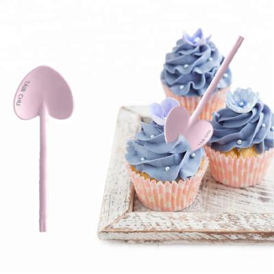 China Disposable Colors Heart Shape Plastic Dessert Spoon for sale