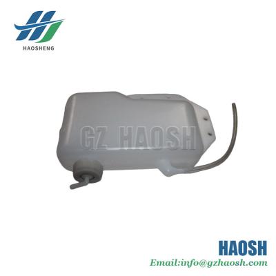 China 8-97205136-0 Radiator Surge Tank 8972051360 Suitable For  ISUZU NKR77 NKR55 4KH1 for sale