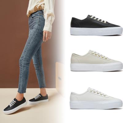 China Fashion Trend KH Factory Wholesale High Quality OEM Customized Logo Low Top Vulcanized PU Leather White White Casual Shoes for sale