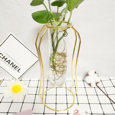 China Eco-friendly modern minimalist clear glass vase flower metal gold decoration display home flower stand tubed for sale