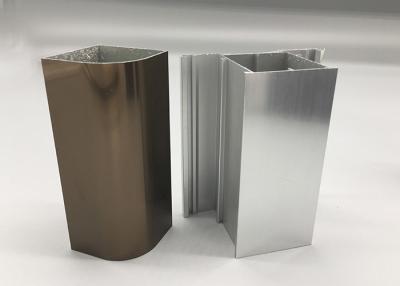 Chine 6063 T5 T6 polissant la résistance à l'oxydation en aluminium formée par T d'extrusion à vendre