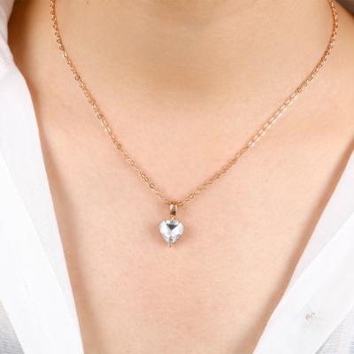 China Fashion Good Quality Wholesale Colorless White Heart Shape Moissanite Heart Pendant Necklace in White Gold Jewelry for sale