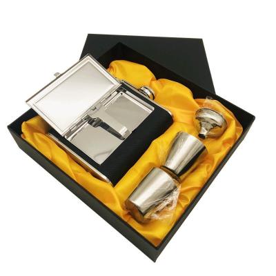 China Custom Vintage Alcohol Flask Hip Flask With Gift Box Item Cigarette Box for sale