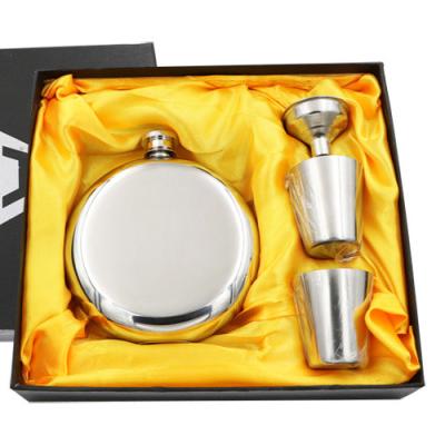 China Vintage Customized Shiny 304 Stainless Steel Hip Flask Gift Set For Giveaways for sale