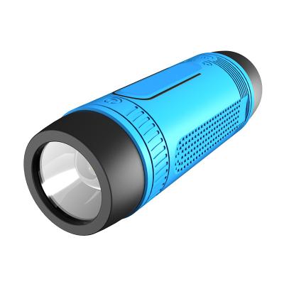 China No 4 in 1 portable speaker flashlight FM powerbank for sale