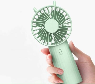 China Small Outdoor Portable Plastic Electric Battery Handheld Mini Stick Fans Mobile USB Rechargeable Cooling Fan for sale