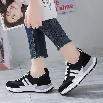 China 2022 Newest TPR Women's Sports Shoes Breathable Women Sneakers Running Casual Lightweight Gym Shoes Tennis Walking Sneakers for sale