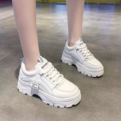 China PU Sports Shoes Dad Shoes 2021 Women's Spring And Autumn New Korean Sports Casual Fashionable Thick Soft Ins Soled Simple Running for sale