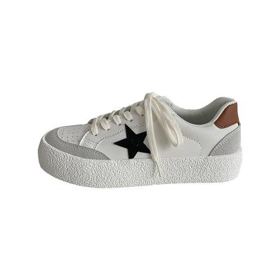 China Rubber sports shoes small thick bottom star white shoes 2021 autumn and new winter sports leisure leather panel soft sneaker for sale