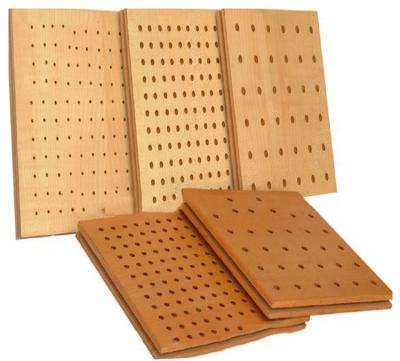 China Moisture Proof Melamine Indoor Wooden Peg Board For Display for sale