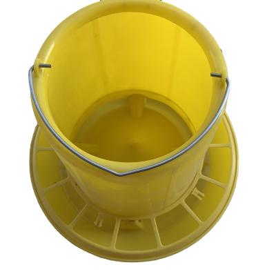 China Farms Automatic Professional Heavy Duty 9kg Plastic Thickened Chicken Tube Feeder Chicken Poltry Feed Machine for sale