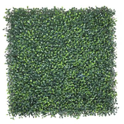 China Country Boxwood Artificial Hedge Mat Fence Vertical Green Wall Panels Peeled Follaje Verde Para TU Fondo for sale