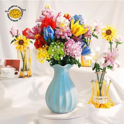 China New Popular Assembly Plastic Plastic Flower Block Toys Bouquet Building Blocks Home Decor Kit Building Blocks Romantic Getting Together Bricks for sale