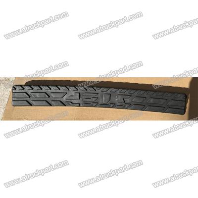 China Upper Bumper Step Ganish For Nissan UD CWA451 CD48 CD45 Nissan Ud Truck Spare Body Parts for sale