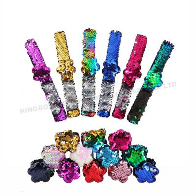 China 2021 Teenager Gift Set Flip Sequin Slap Band Double Colors Sequin Mermaid Magic Bracelet For Kids for sale