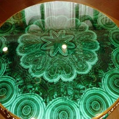 China Wholesale price natural polish semi precious green malachite top malachite stone slab for sale for sale