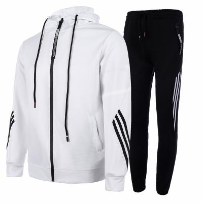 China Breathable Recycled Polyester OEM Custom Sportswear Mention Training Tracksuits Jogging Sweatsuit for sale