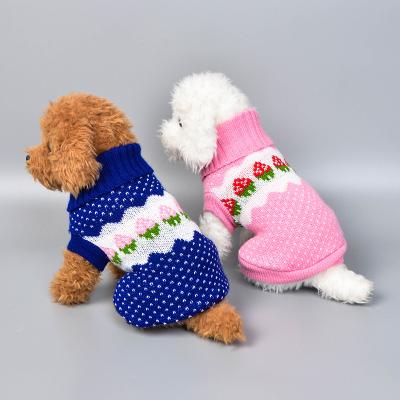 China Viable Hot Selling Dog Clothes Wholesale Classic Luxury Strawberry Prints Dog Sweater Winter Autumn Pet Apparels for sale