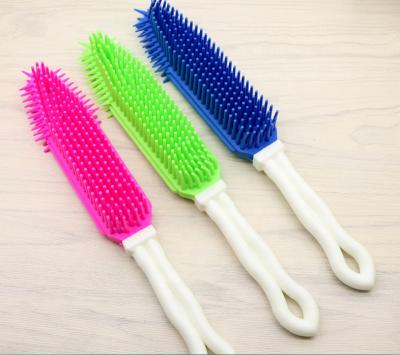 China Sustainable Pet Bath Massage Brush Great Grooming Tool for Shampoo Massaging Dogs and Cats with Short or Long Hair Soft Rubber Bristle for sale