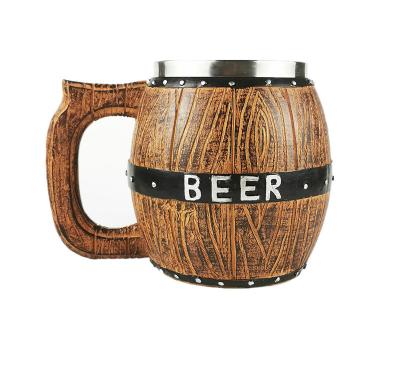 China Eco-friendly Stainless Steel Simulation Beer Mug Wooden Barrel Vintage Beer Mug With Handle 550ml Glassware Beer Mugs for sale