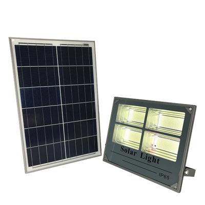 China Garden Ip65 waterproof 40000lumen 200W led solar flood light house for garden for sale