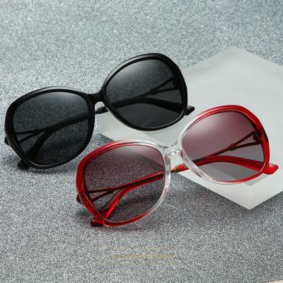 China 2021 Fashion Sunglasses Fashion Diamond Sunglasses Women Retro Square Polarized Sunglasses Wholesale for sale