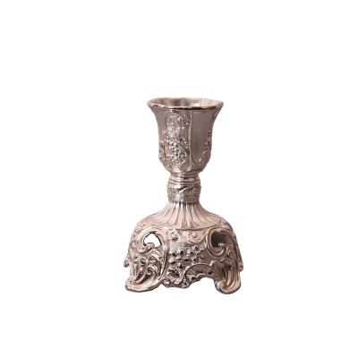 China Flower Shaped Creative Elegant Candle Holder Luxury Home Decoration Pillar Dinner Table Wedding Candlestick Metal Large for sale