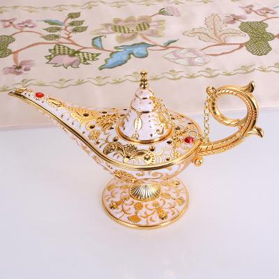 China Magic Tourist Metal Genie Magic Aladdin Lamp Fabulous Tridimensional 3D Arts and Crafts Souvenirs Folk Art Aladdin Lamp for sale